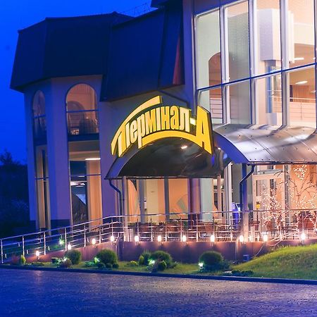 Terminal-A Hotel Rjaszne-Ruszke Kültér fotó