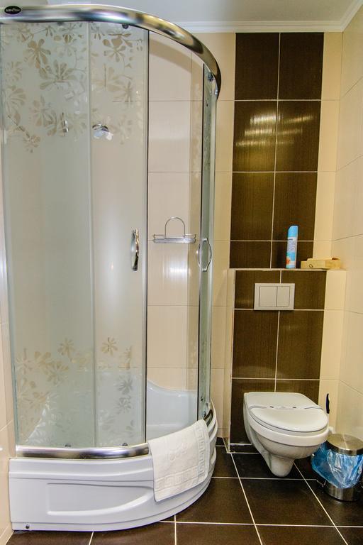 Terminal-A Hotel Rjaszne-Ruszke Szoba fotó